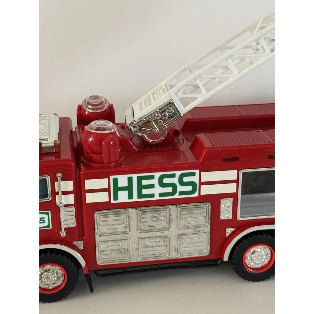 2005 Hess Fire Truck Ladder Lights Sounds Working